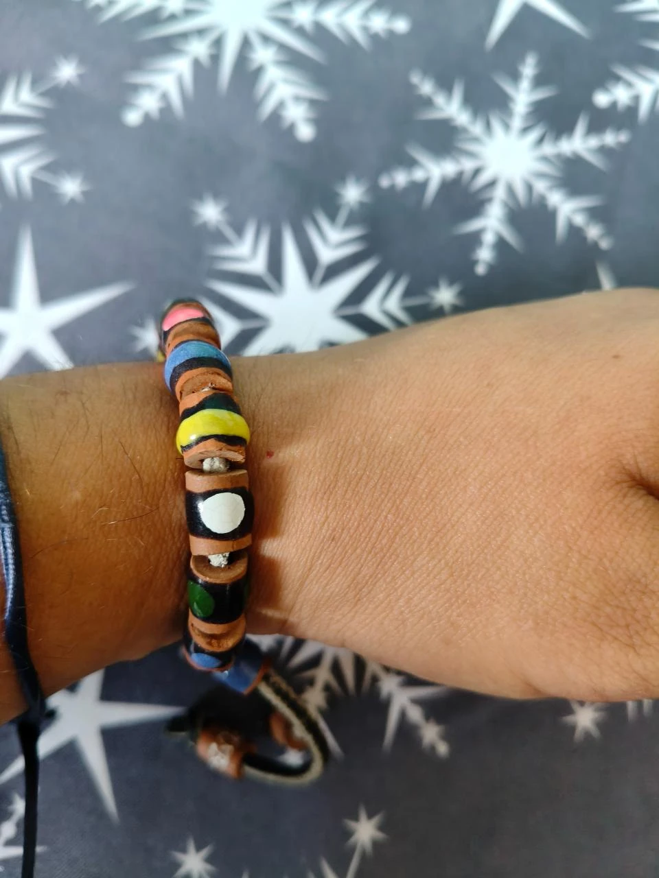 Pulsera artesanal multicolor con piezas de barro/cerámica "Cuba" – photo 5